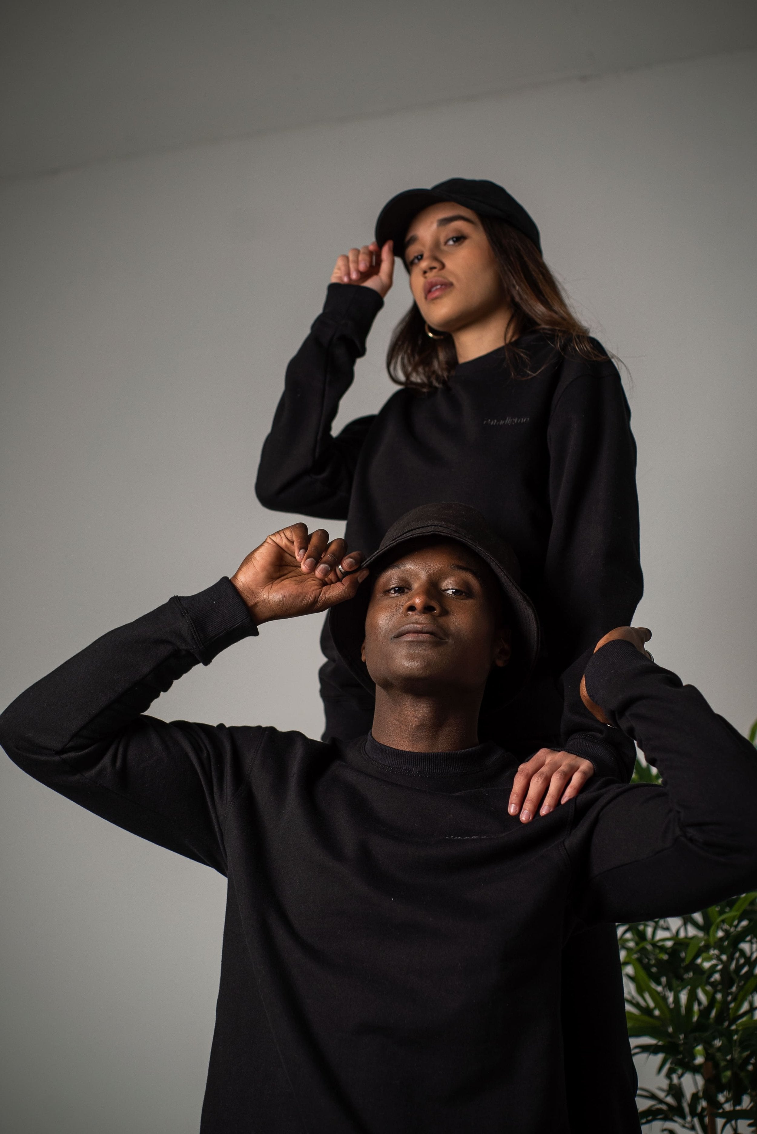 Black Sweatshirt | Crewneck Black - Paradigme